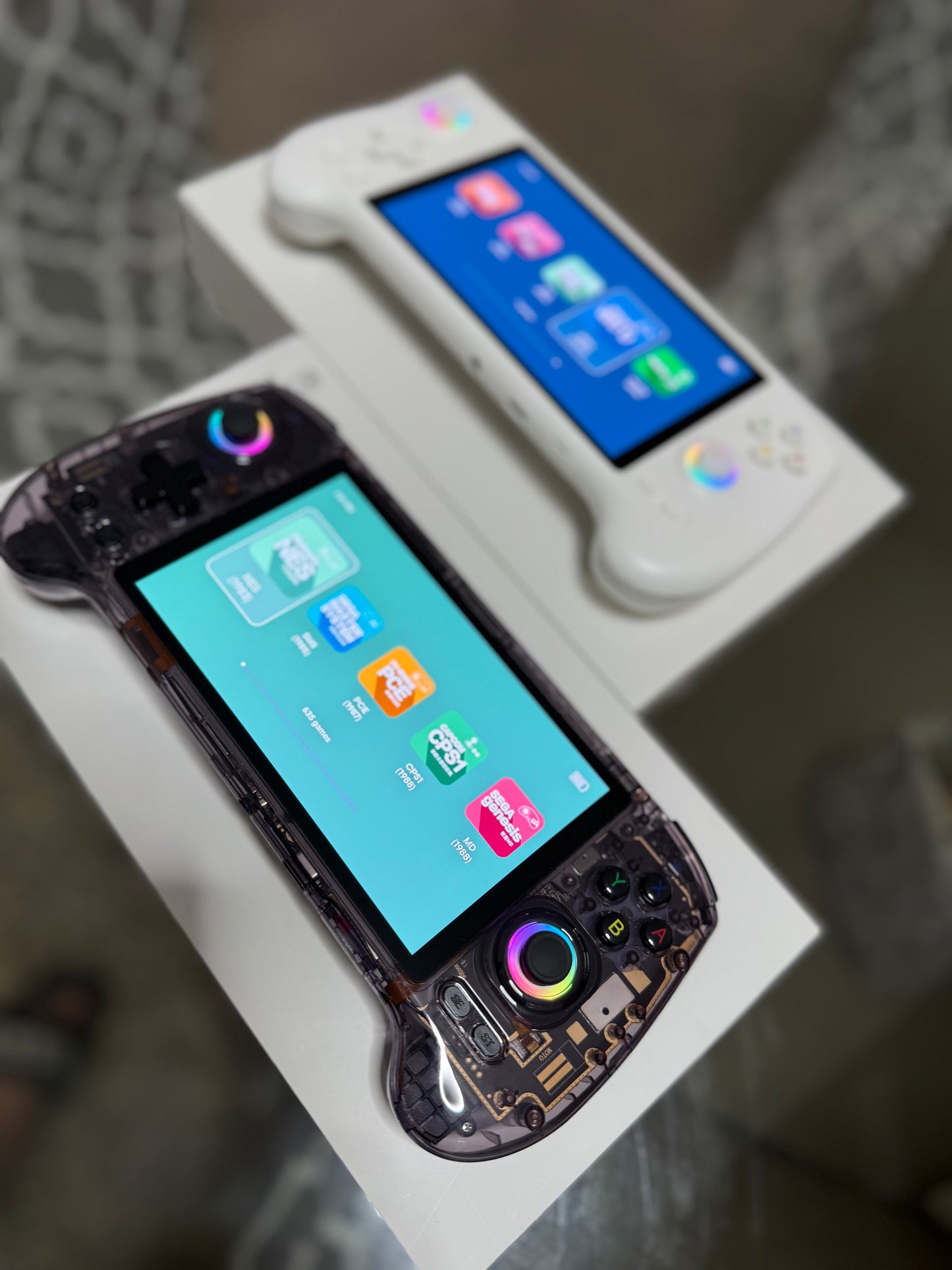 Anbernic RG557 (256GB 8,000 juegos)